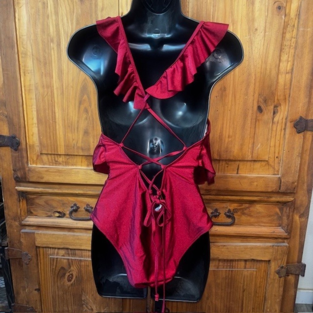 CUPSHE Womens Burgundy Ruffle Flounce Lace Up Back One Piece Swimsuit Size M - Picture 4 of 7